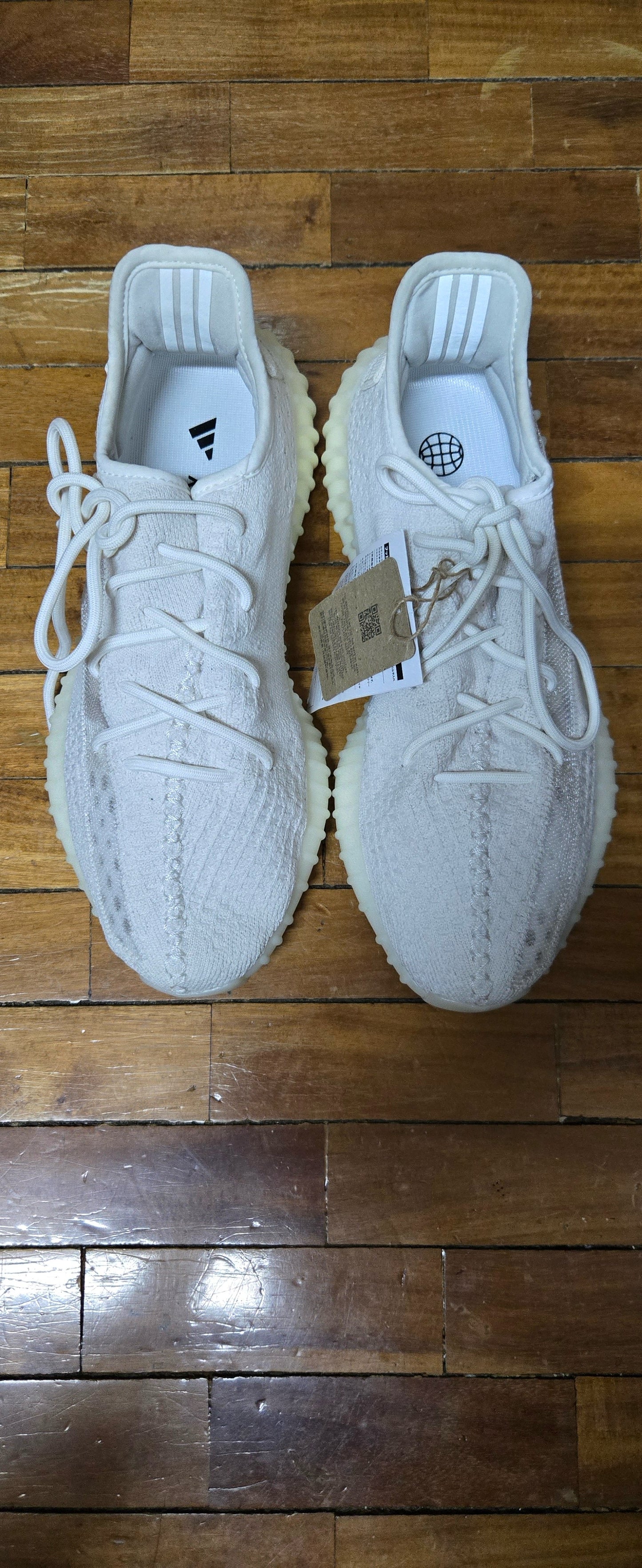 [WTS/LFB] Yeezy 350 V2 Bone (9.5 US)